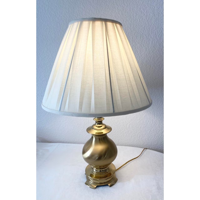 Vintage Unique Solid Brass Traditional and Classic Curvaceous Urn Shaped Lamp Mint Condition For Sale - Image 13 of 16