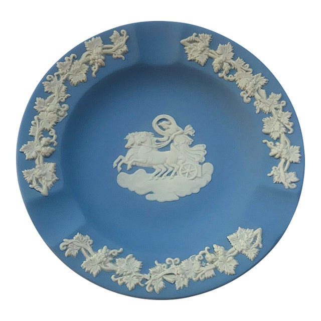 Vintage Mid-Century Wedgwood Blue Jasperware Ashtray/Catchall For Sale