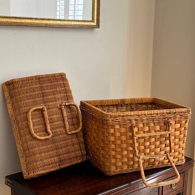 Mid-20th Century Vintage Natural Woven Wicker Utility Basket For Sale - Image 12 of 12