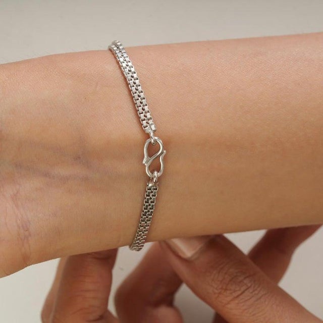 Black Boho 4.9 Carats Round Cut Black Star Unisex Chain Bracelet in 925 Silver For Sale - Image 8 of 15