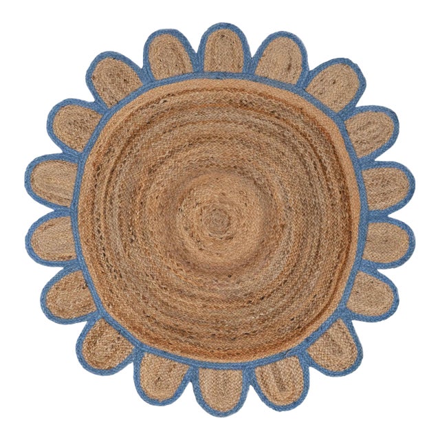 French Blue Round Jute Scallop Rug - 4'x4' For Sale