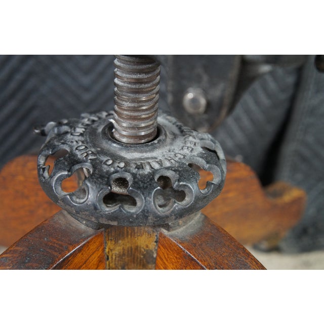 Antique Milwaukee Quartersawn Oak Adjustable Swivel Library Office Desk Chair For Sale - Image 10 of 12