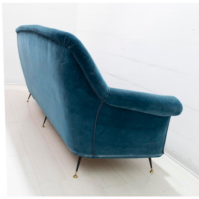 Mid-Century Modern Italian Sofa by Gigi Radice for Minotti, 1950s For Sale - Image 10 of 12
