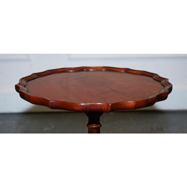 Vintage Walnut Pie Crust Lamp Wine Occasional Table by Charles Barr For Sale - Image 10 of 16