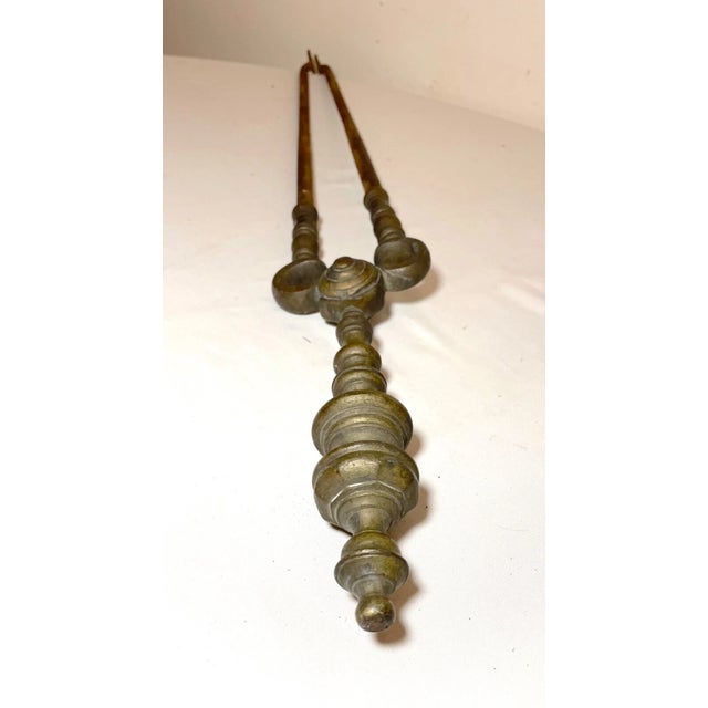 Antique 18th Century Wrought Iron Turned Brass English Fireplace Tongs Tool For Sale - Image 4 of 12