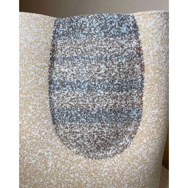 Vintage Handmade 華平 Warburg Pincus Chinese Studio Pottery Vase Sculpture For Sale - Image 17 of 18