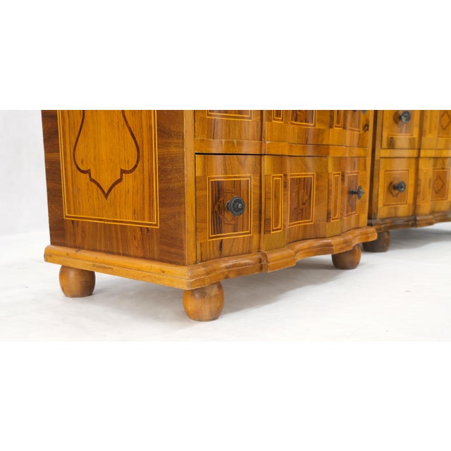 Pair of Fine Italian Inlaid Three Drawers Banded Tops Nightstands Small Dresser For Sale - Image 6 of 14