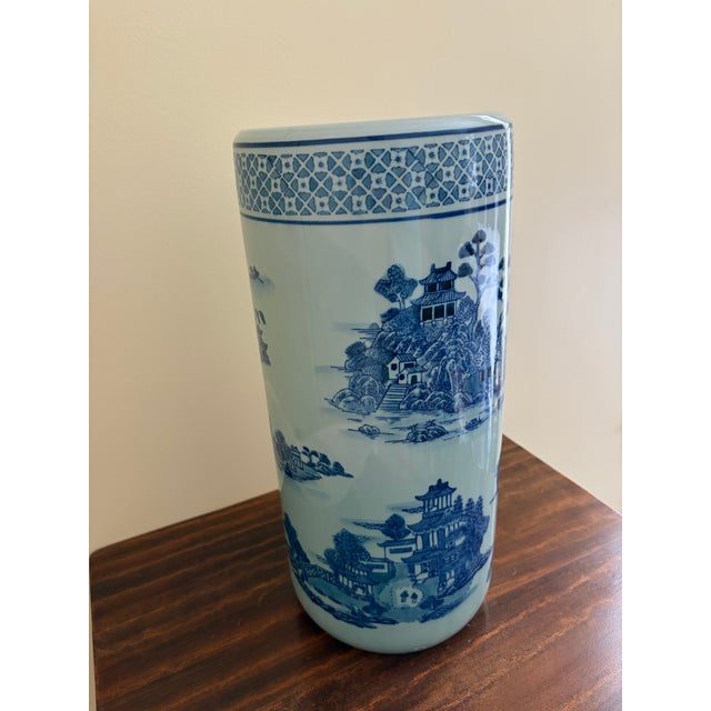 Chinoiserie Vintage Chinoiserie Blue and White Porcelain Umbrella Stand For Sale - Image 3 of 9