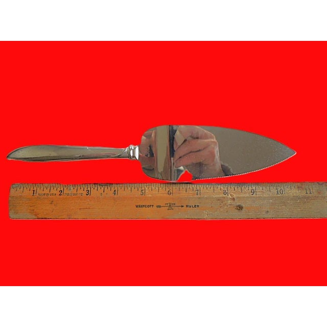 Mid-Century Modern International Silver Rhythm Sterling Silver Pie Server 10 5/8" Serrated Blade For Sale - Image 3 of 4
