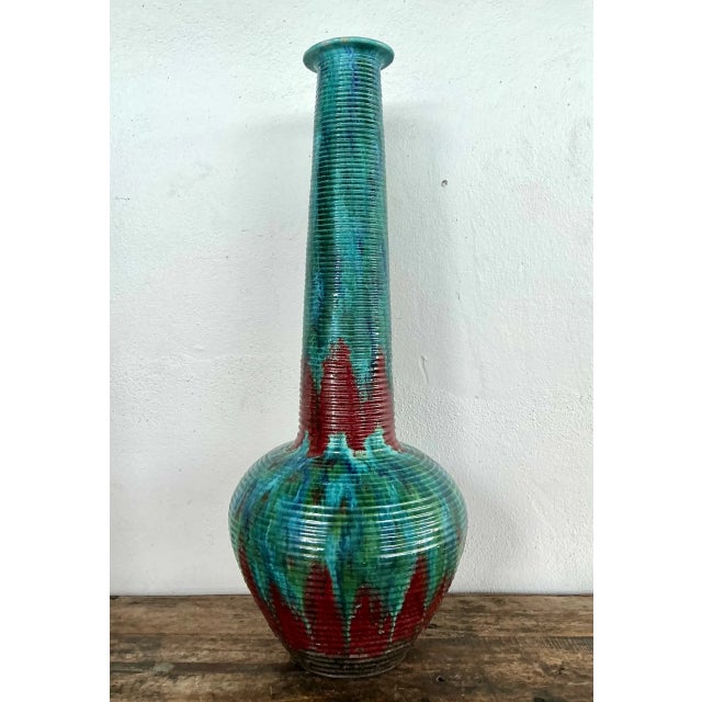 Late 20th Century Vintage Tall Ceramic Glazed Ribbed Vase For Sale - Image 5 of 12