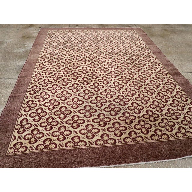 Ivory Galerie Shabab Collection Mid-20th Century Turkish Anatolian Rug For Sale - Image 8 of 10