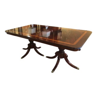 1950s Vintage Georgian Style Double Pedestal Elegant Dining Table For Sale