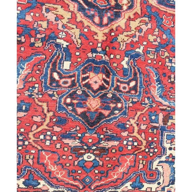 Textile 1950s Semi-Vintage Heriz Rug- 9′6″ × 13′3″ For Sale - Image 7 of 13