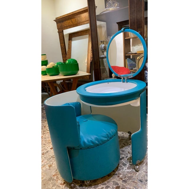 Dilly Dally, an iconic vintage dressing table designed by Luigi Massoni for Poltrona Frau (1968) and made in Italy....
