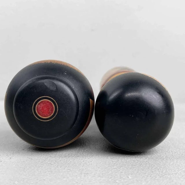 Vintage Kokeshi Figurines by Abo Masafumi, 1970s, Set of 2 For Sale - Image 8 of 9
