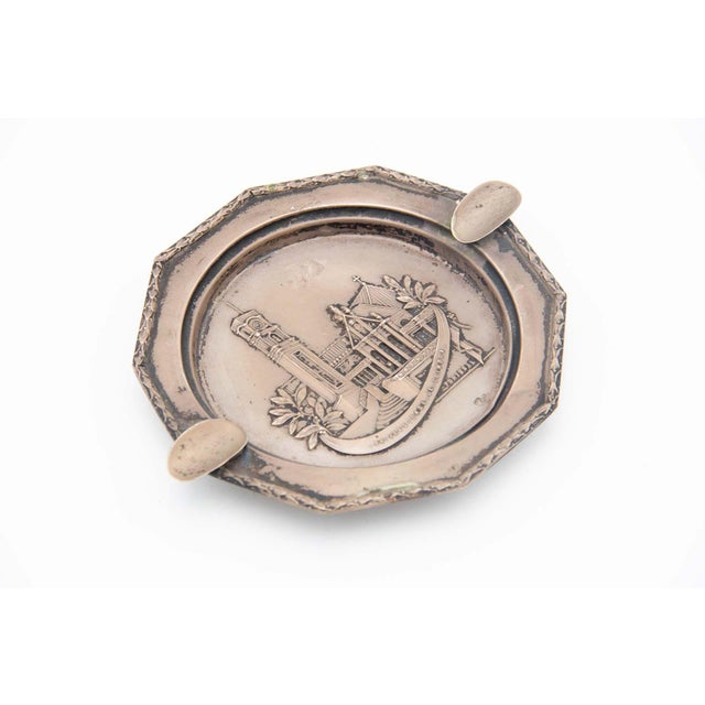 Decagonal Silver Ashtray with Reliefs, in Good conditions. Designed 1920 to 1949