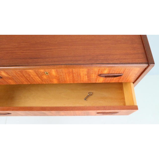 Wood Mid-Century Modern Chest of 6 Drawers in Teak, Denmark, 1960s For Sale - Image 7 of 10