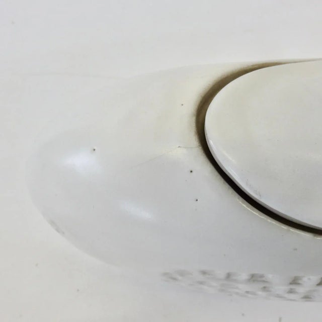 White Bennington Pottery Fish Shaped Serving Tureen with Ladle in Matte White Glaze For Sale - Image 8 of 9
