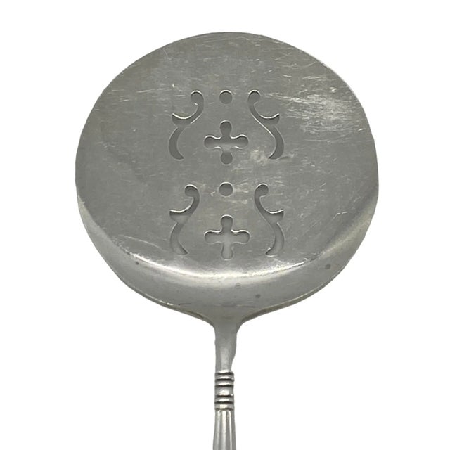 1940s 1944 Wallace Harmony House “Danish Queen” Silver Plate Tomato Server For Sale - Image 5 of 13
