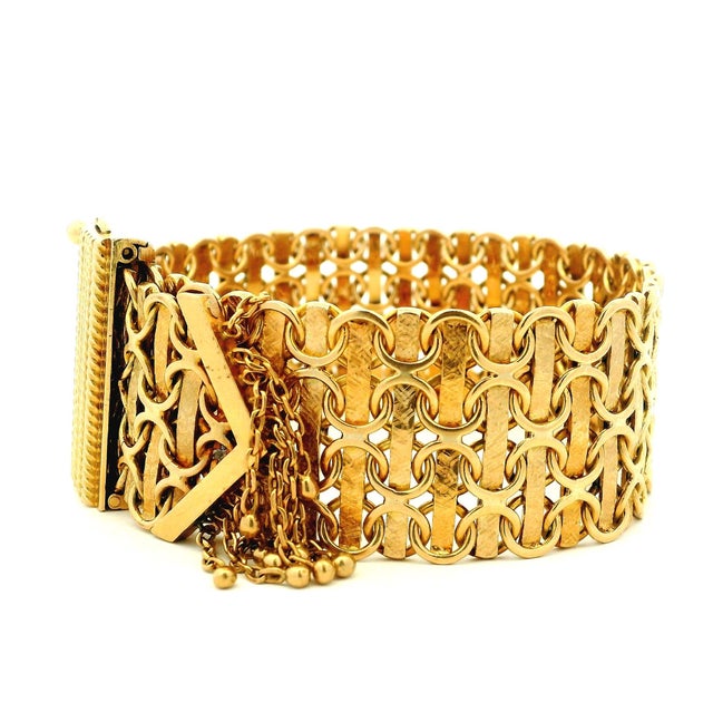 Modern Vintage Italian 18k Gold Wide Openwork Link Bracelet, 72.9 Grams For Sale - Image 3 of 15