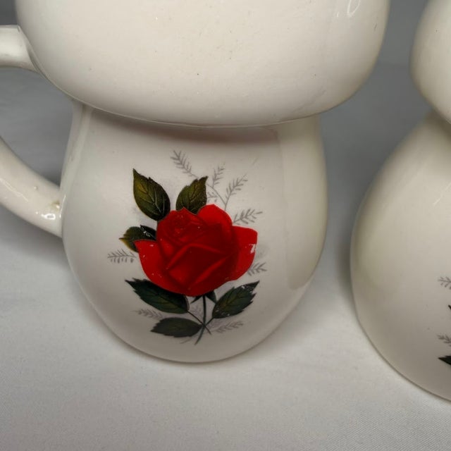 Vintage 1970s Roses Mushroom Handles Salt Pepper Shakers Cottage Grannycore Retro - a Pair For Sale - Image 4 of 11