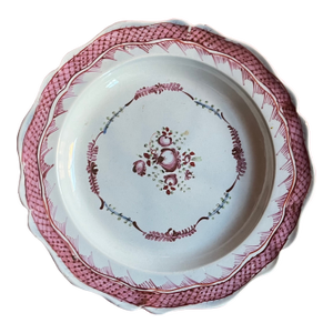 Antique Early 19th Century English George III Pearlware Plate in the Chinese Export Style Circa 1800