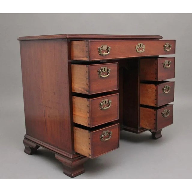 Wood 18th Century Mahogany Kneehole Desk, 1780s For Sale - Image 7 of 13