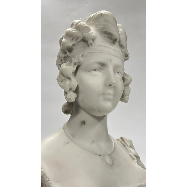 19th Century Continental Female Bust Sculpture in White Marble For Sale In New York - Image 6 of 12