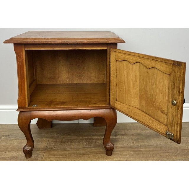 Vintage French Louis Style Oak Bedside Tables, Set of 2 For Sale - Image 11 of 12