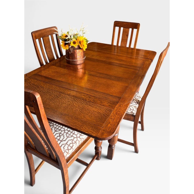 American Fully Restored 1930s Draw Leaf Table. Quarter Sawn Solid Oak With Original Matching Chairs - Set of 4 Chairs For Sale - Image 3 of 11