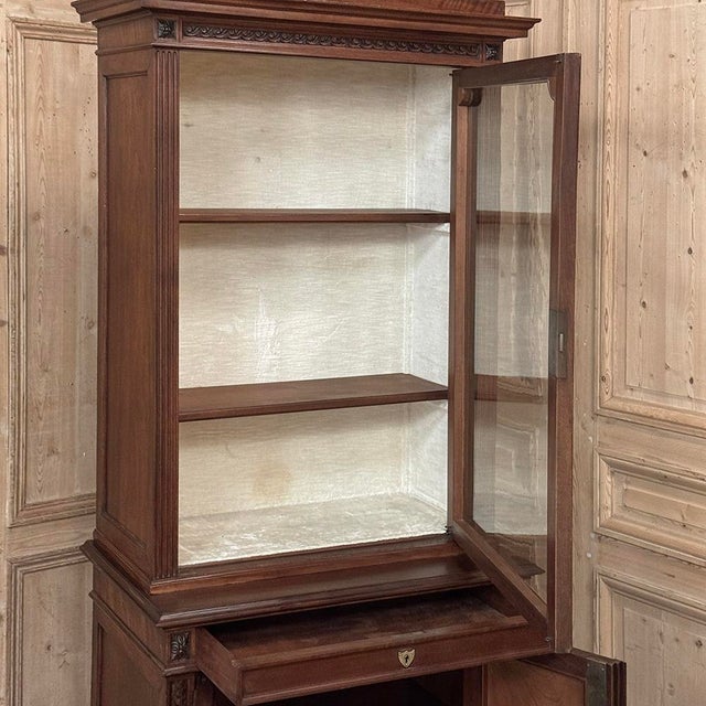 19th Century French Louis XVI Style Walnut Bookcase For Sale - Image 17 of 18