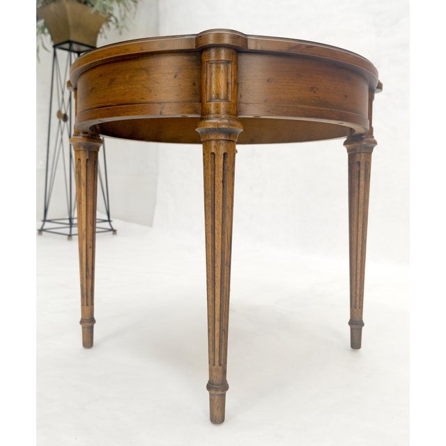 Heritage Henredon Round Fruitwood Lamp Side Table on Tapered Legs MINT For Sale - Image 12 of 13