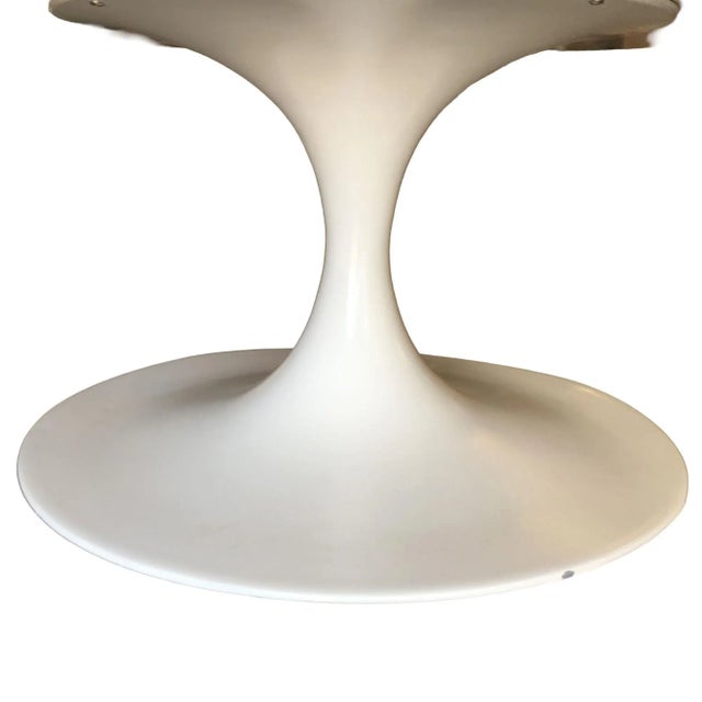 Metal Heavy Top 36" Inch Tulip Coffee Table in the Style of Eero Saarinen for Knoll For Sale - Image 7 of 8