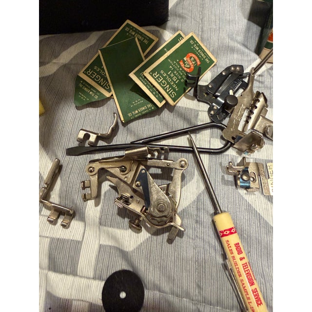 Singer 221 Featherweight Sewing Machine- Mint For Sale - Image 10 of 17