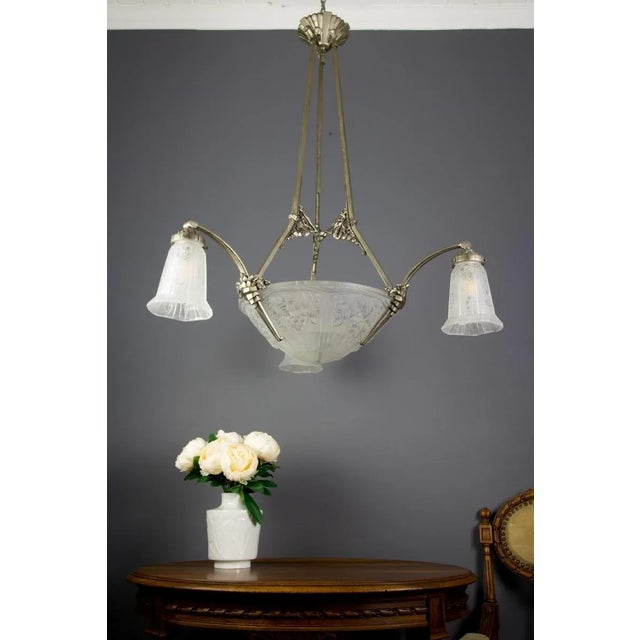 Frosted Glass and Bronze Chandelier from Maynadier Pierre, 1930s For Sale - Image 4 of 18