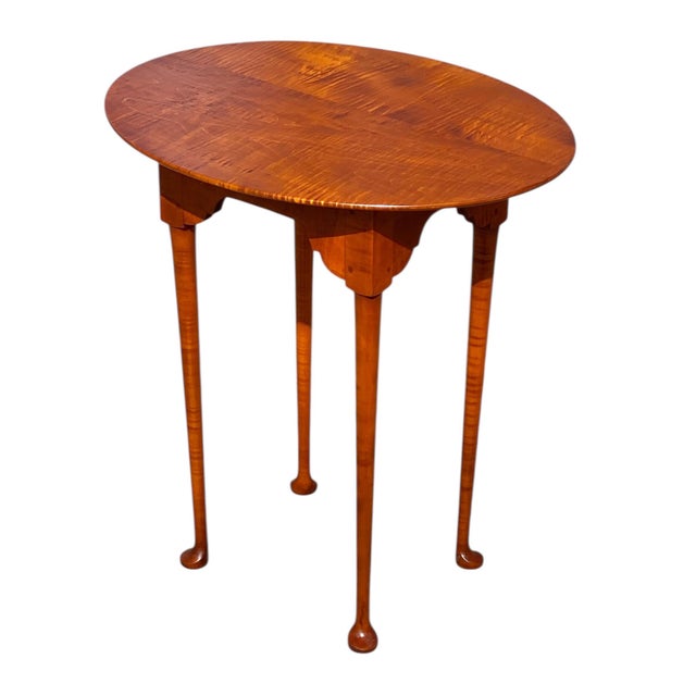 Eldred Wheeler Late 20th Century Eldred Wheeler Tiger Maple Small Oval Tea Table For Sale - Image 4 of 12