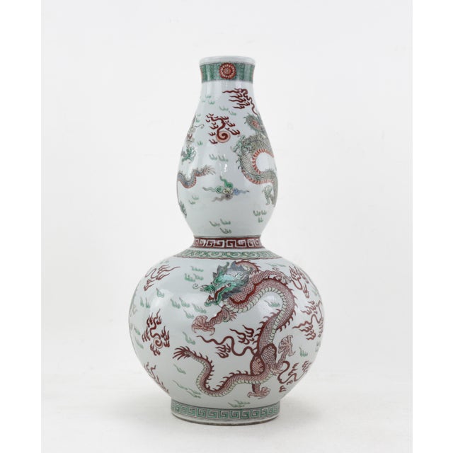 Early 20th Century A Pair of Early 20th-Century Chinese Multicolored Dragon-Patterned Porcelain Gourd Vases, Bearing Imitation Qing Dynasty Kangxi Reign Marks. For Sale - Image 5 of 12