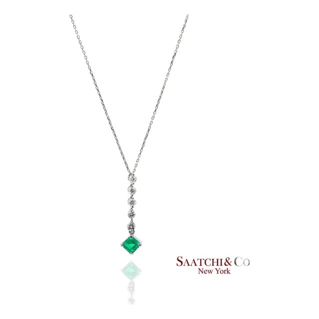 Gia Certified Platinum 900 Natural Diamond and Colombian Emerald Pendant For Sale