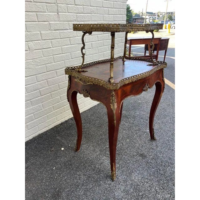 Wood Early 20th Century French Provincial Style Two Tier Brass Kingwood Inlaid Occasional Table. For Sale - Image 7 of 10