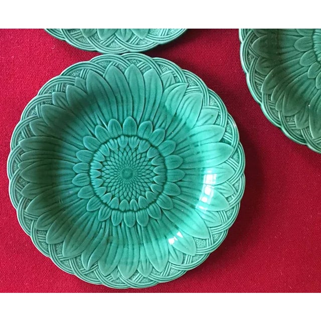 Wedgwood Green Majolica Sunflower Plates with Basketweave Border - Set of 4 For Sale In New York - Image 6 of 11