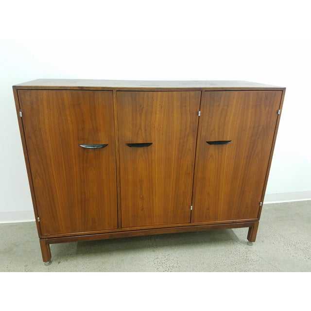 1960s Danish Modern Jens Risom Credenza/Sideboard For Sale - Image 9 of 9