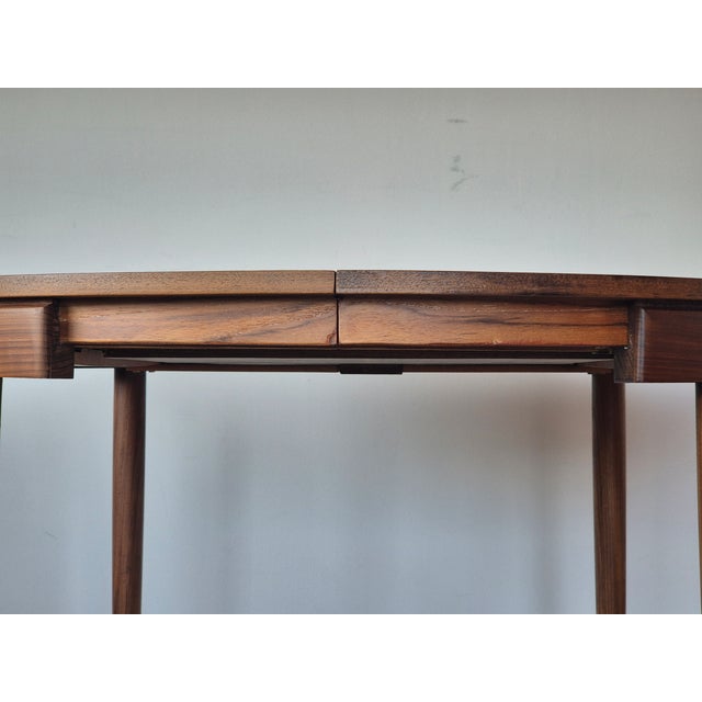 Wood Round Extendable Dining Table and Chairs in Teak by Hans Olsen for Frem Røjle, Denmark, 1960s, Set of 5 For Sale - Image 7 of 16