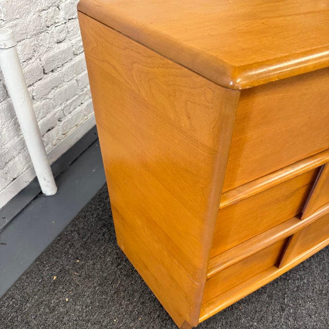 Heywood-Wakefield Heywood Wakefield 6 Drawer Sculptura Dresser For Sale - Image 4 of 10