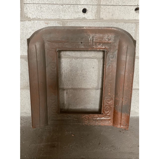 Early 20th Century Antique Peerless MFG Co Art Nouveau Style Cast Iron Fireplace Insert For Sale - Image 5 of 6