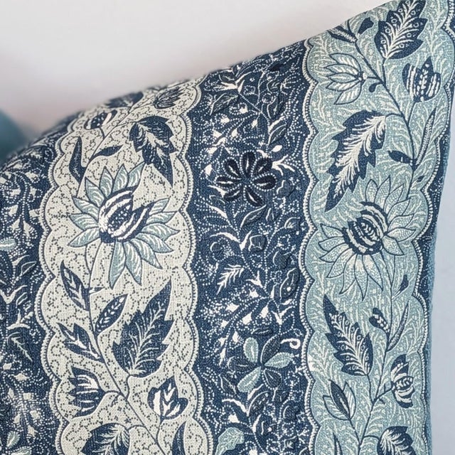 Jasper Melaya print in Indigo is a pretty teal and navy floral. Coordinating teal linen back. Invisible zipper and...