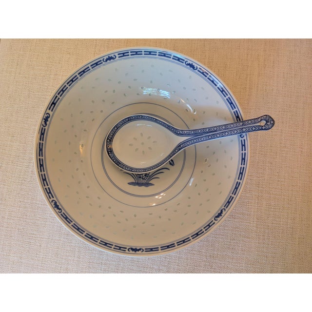 Late 20th Century Blue and White Rice Eye Floral Bowl and Spoon For Sale - Image 4 of 11