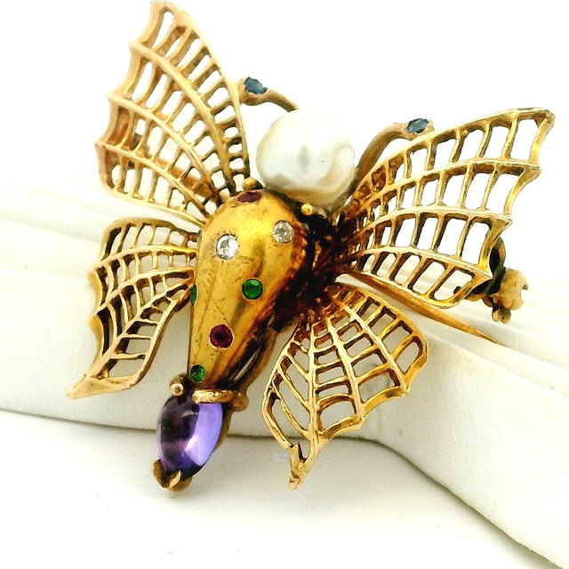 Vintage Italian 18k Gold Gemset Figural Bee Brooch With Pearl For Sale In Miami - Image 6 of 13