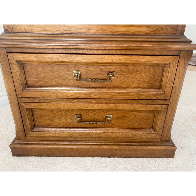 Permacraft Sanford Furniture Curio, Display, Bookcase, Etageres Cabinet Mid 20th Century Excellent Condition For Sale - Image 11 of 14