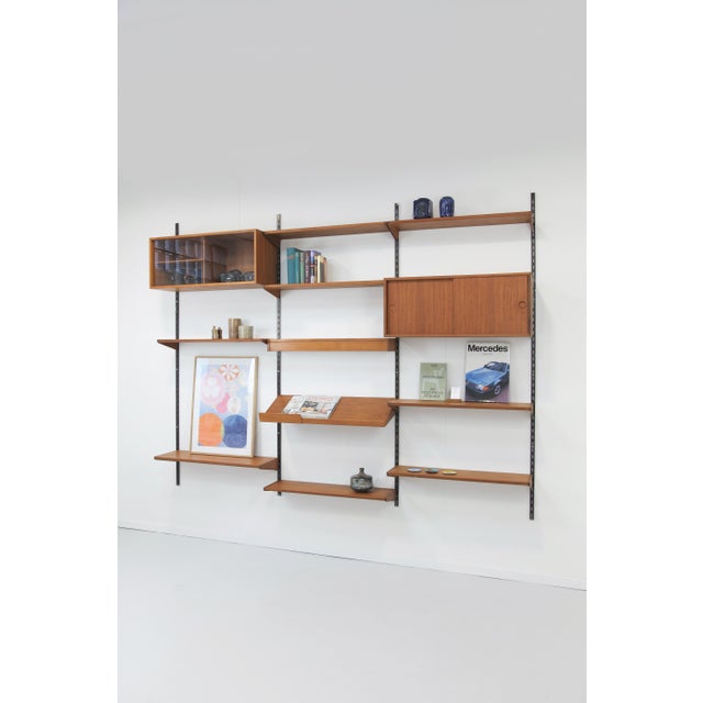 Three-Strip Teak Shelving System by Kai Kristiansen for FM Møbler, 1960s, Set of 16 For Sale - Image 4 of 18