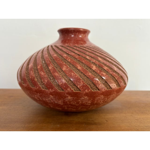 Mid 20th Century Nicaraguan Folk Art Pottery Vase For Sale - Image 6 of 6